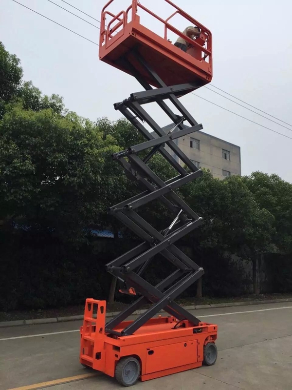 如何減輕小型升降平臺的晃動？